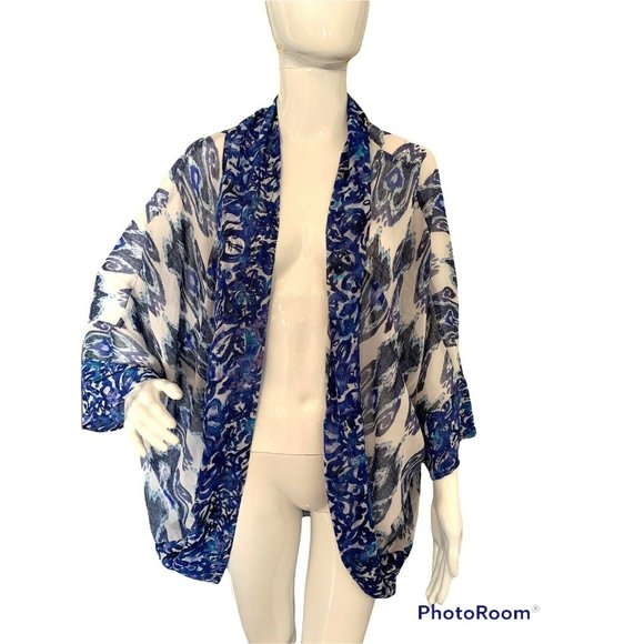 Anthropologie Tops - Fig and Flower Anthropologie Women's 2X Sheer Open Top Blouse Blue White Printed